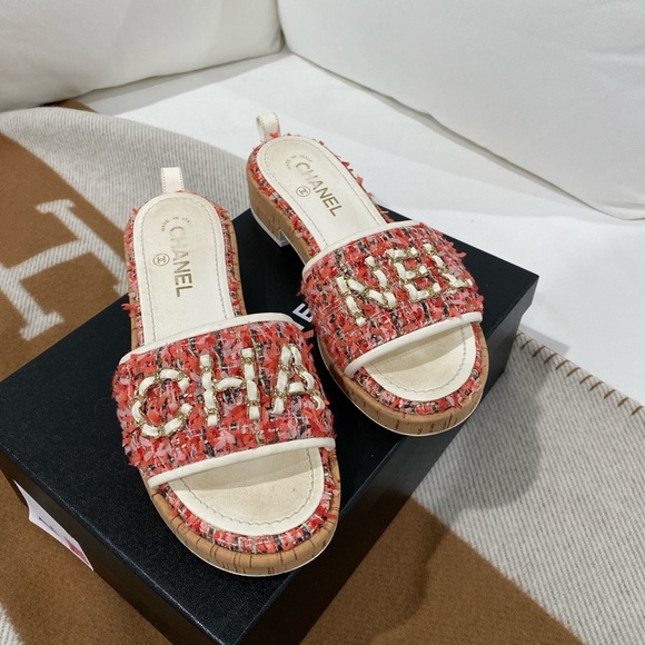 CHANEL Shoes - Chanel 21C tweed cork coral sandals